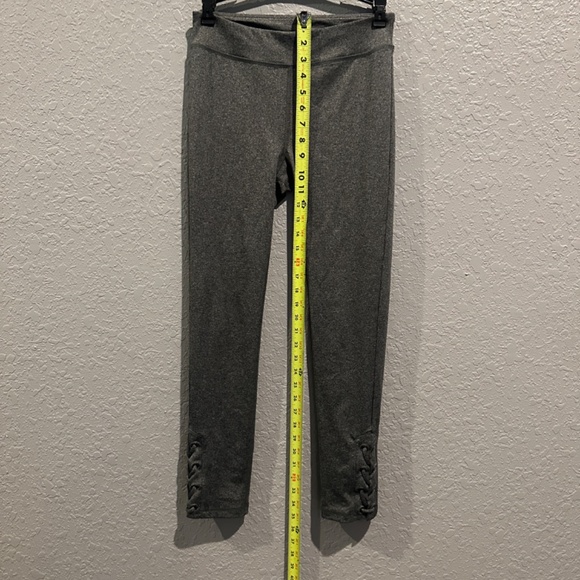 Aero Grey Leggings - Size M - Picture 6 of 8